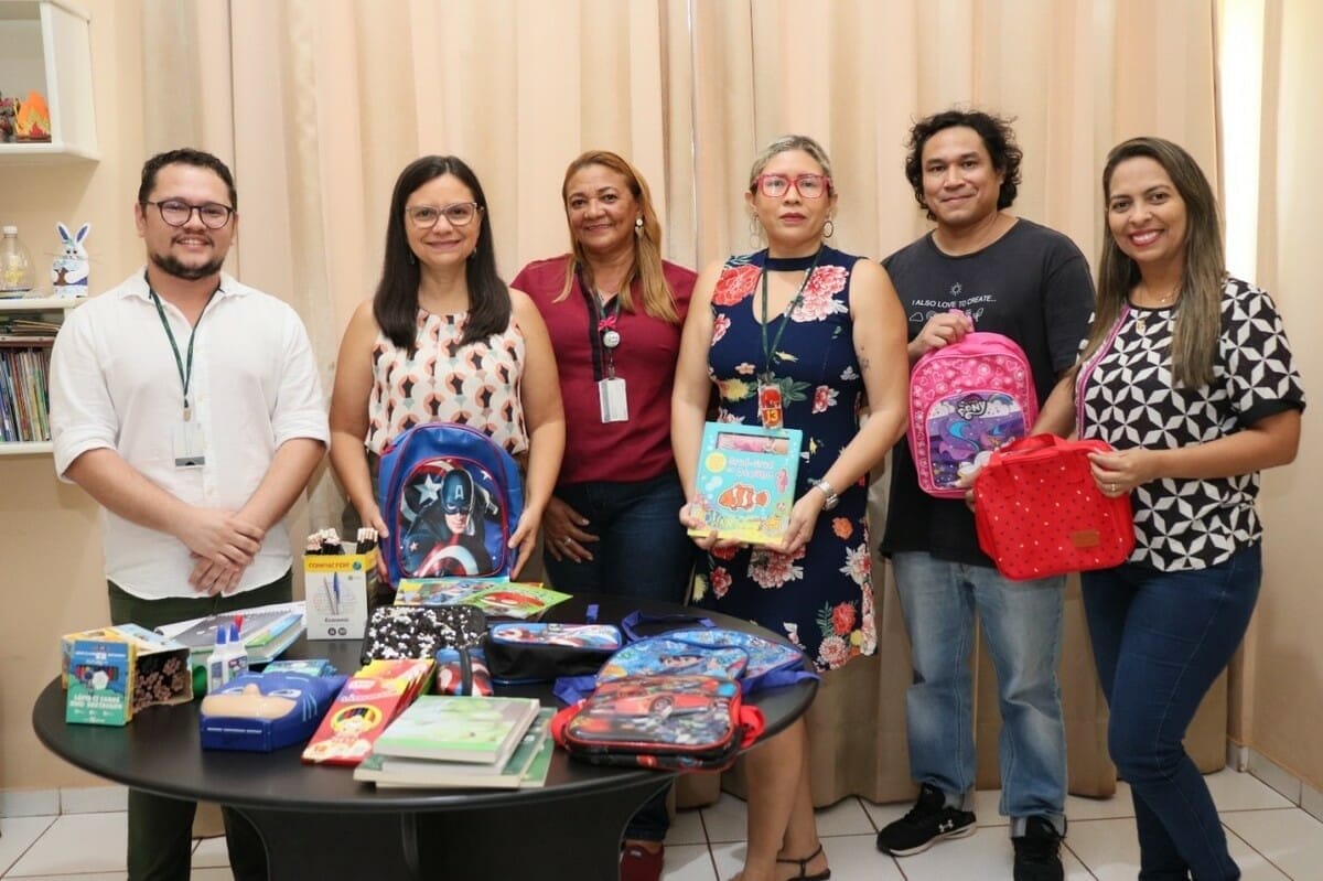 Material escolar arrecadado em campanha da Biblioteca da Ufopa é doado